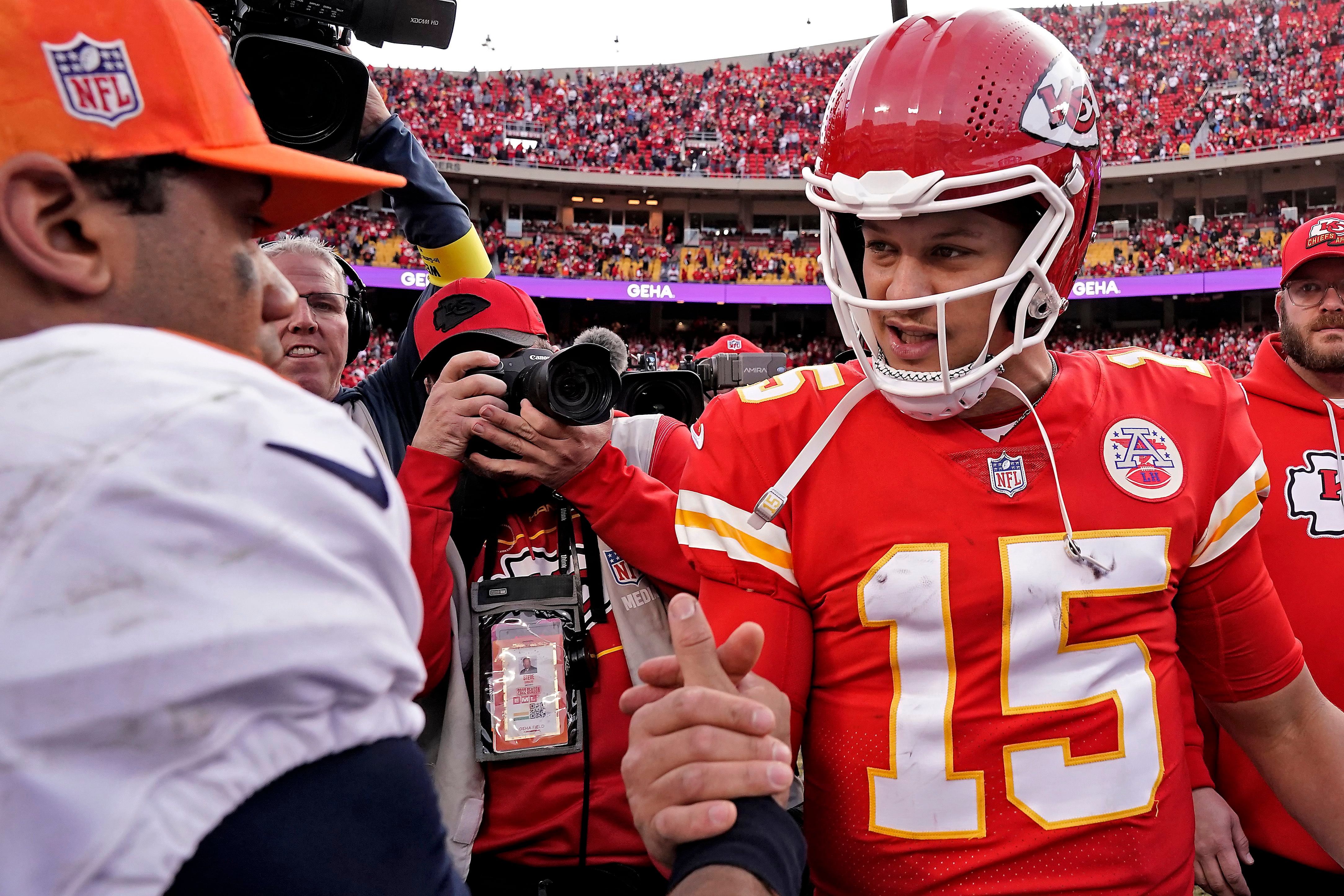 Chiefs super fans thrilled daughter born on Patrick Mahomes