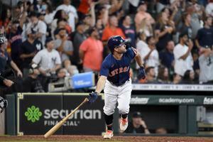 Astros' Jose Altuve goes bare-chested after icing Yankees with walk-off  homer