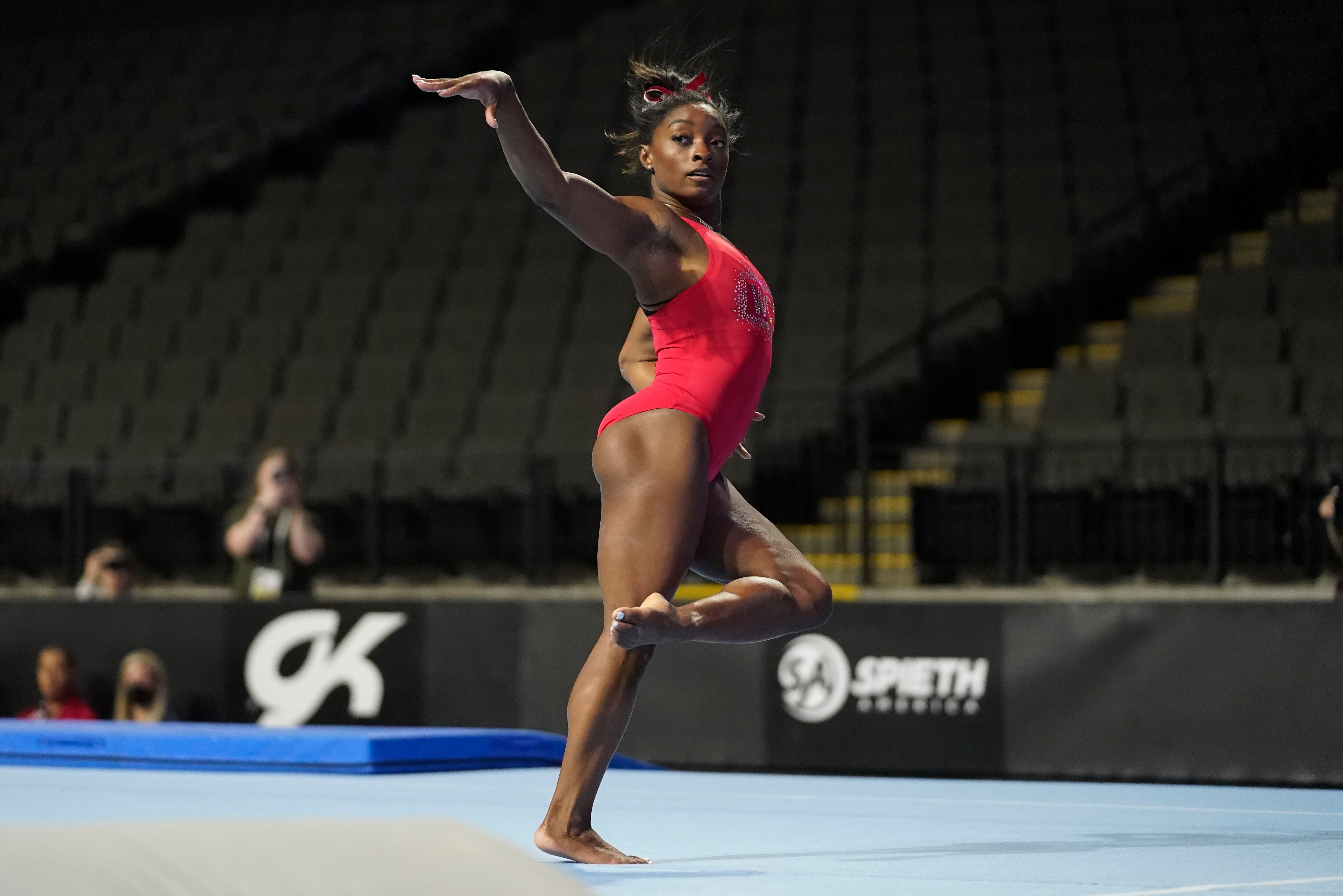 Green Bay welcomes Simone Biles, Jonathan Owens with long list of tips