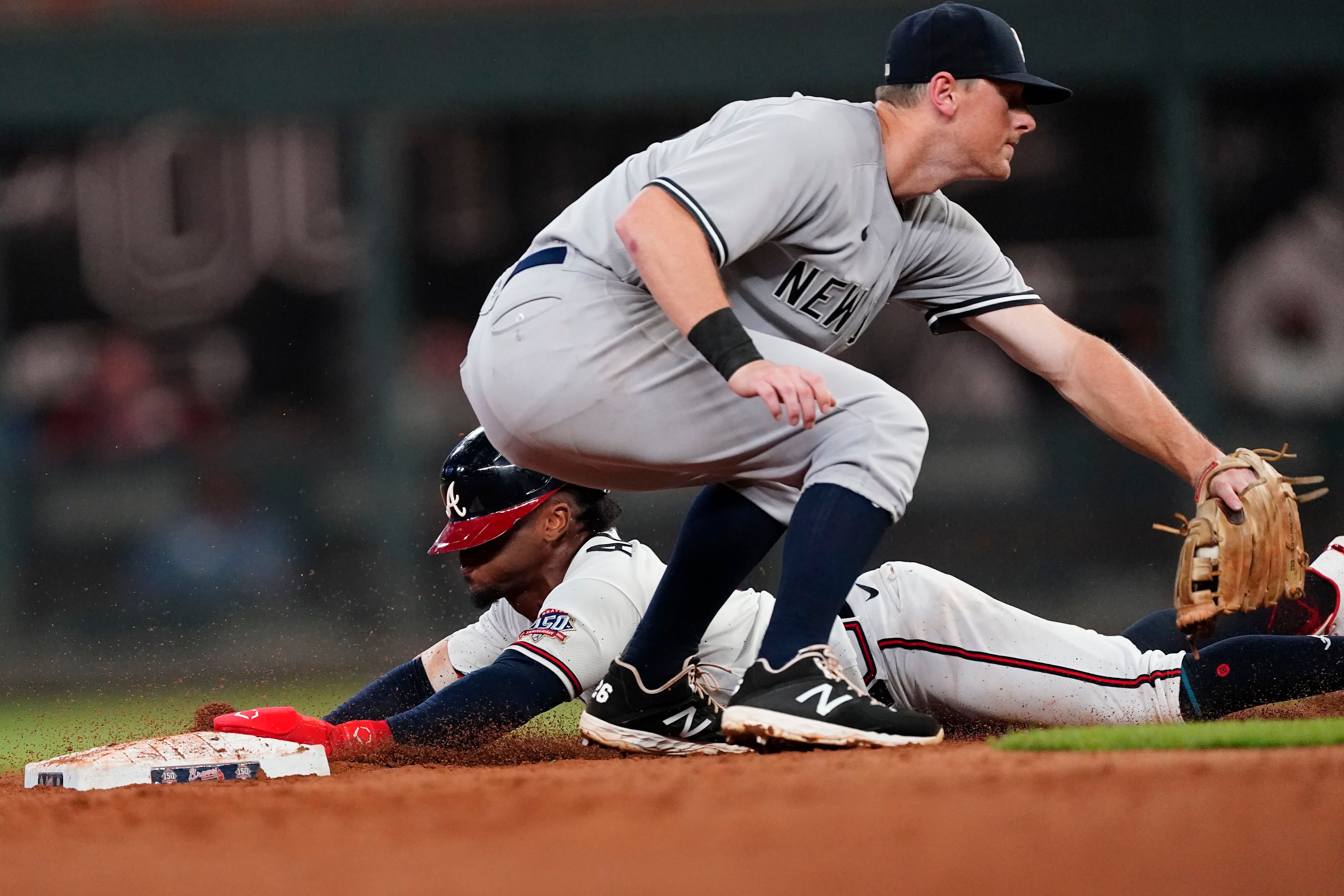 Yankees' Aroldis Chapman, at home prepping for possible return