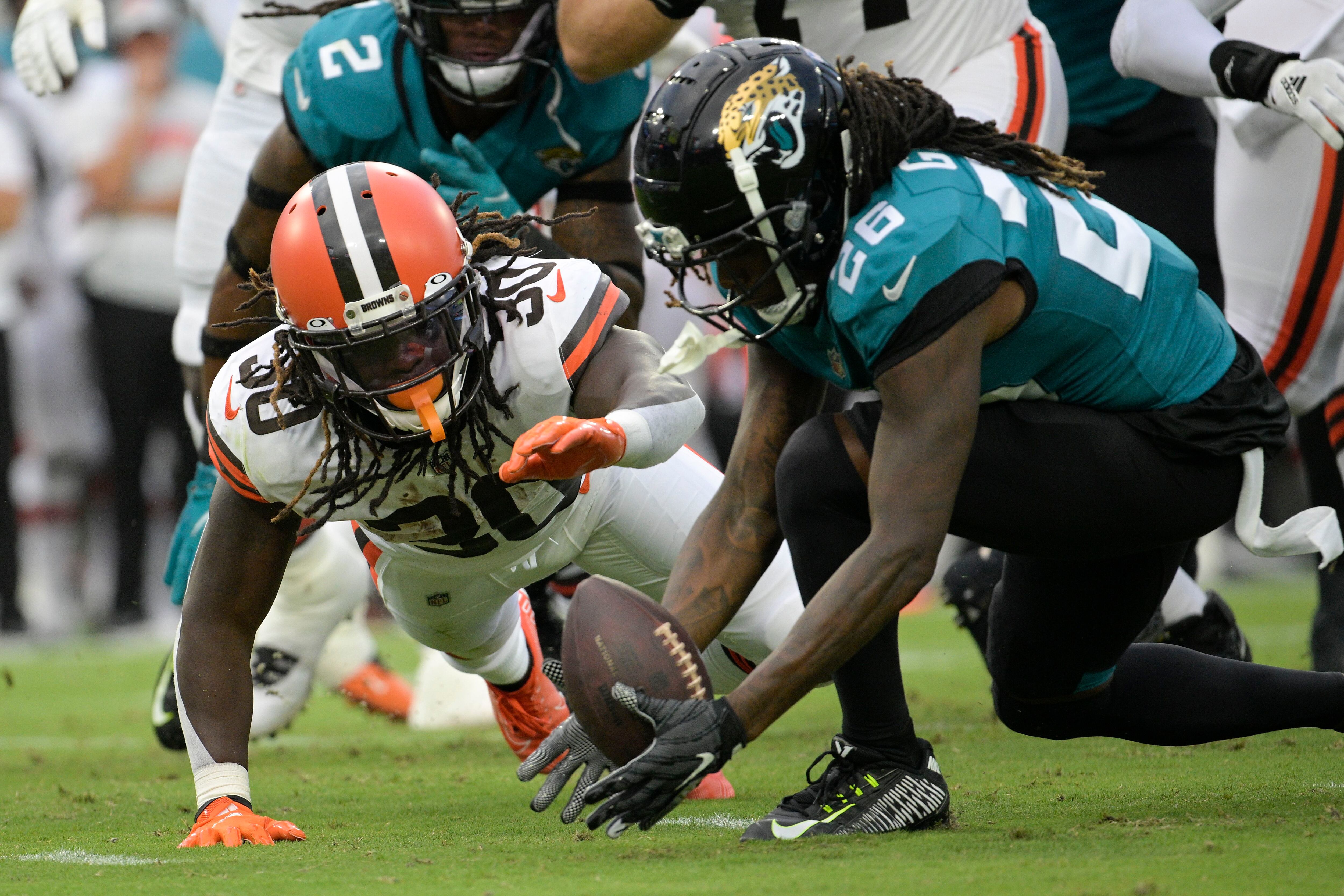 Watson apologizes, then struggles in Browns preseason debut –