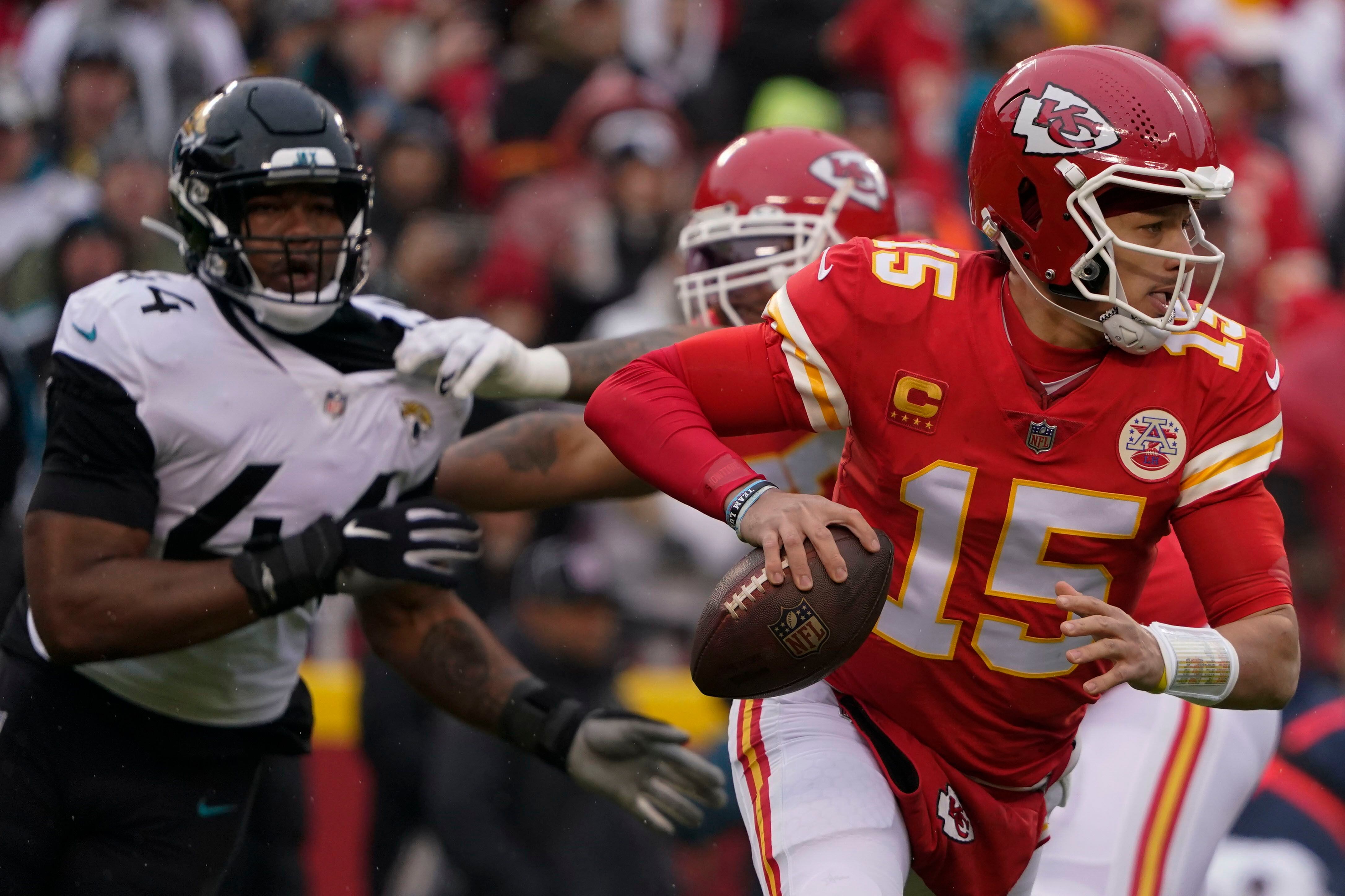 Mahomes leads Chiefs past Jags 27-20 with injured ankle Kansas City News -  Bally Sports