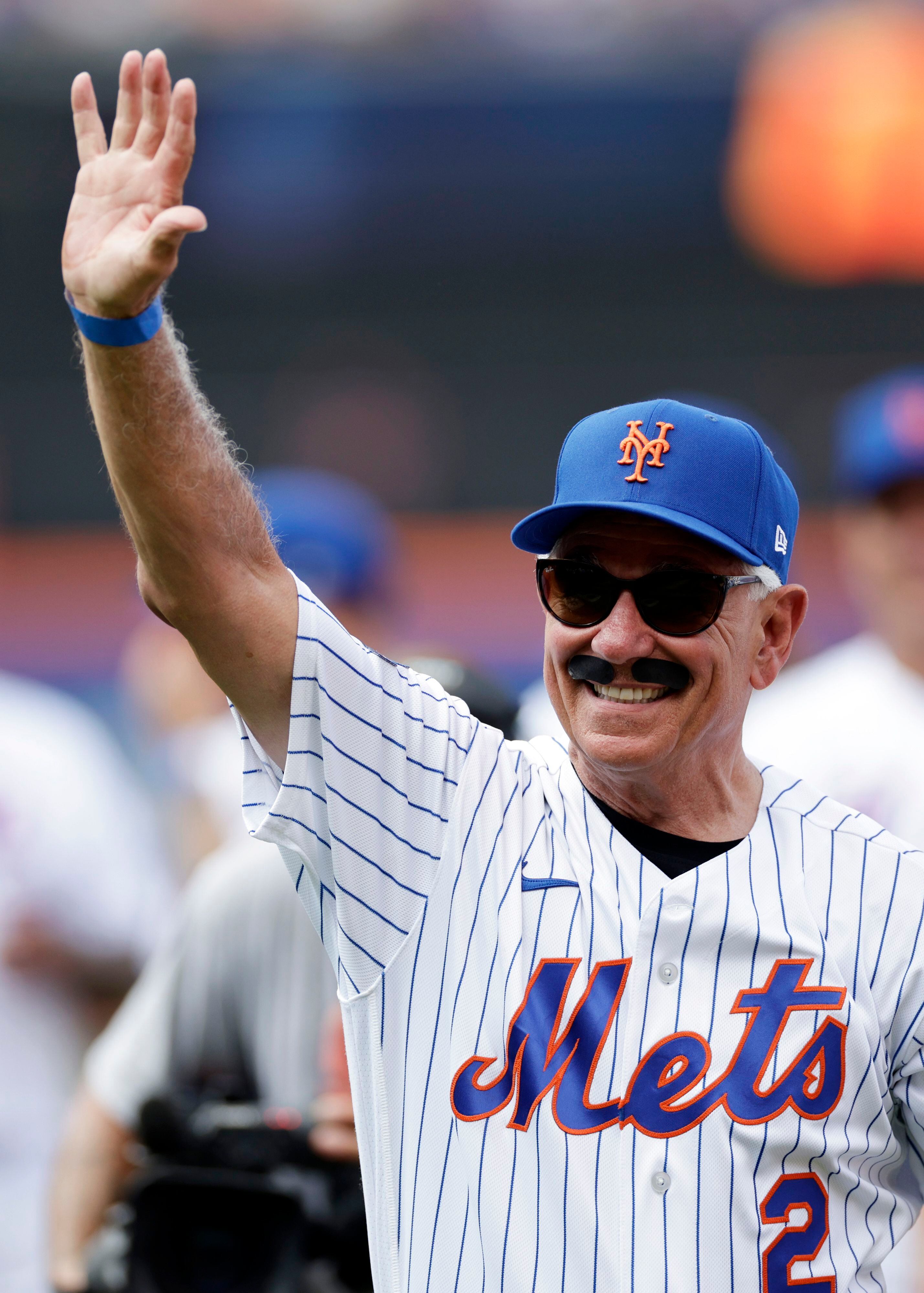 Mets retire Keith Hernandez's No. 17 in Citi Field ceremony