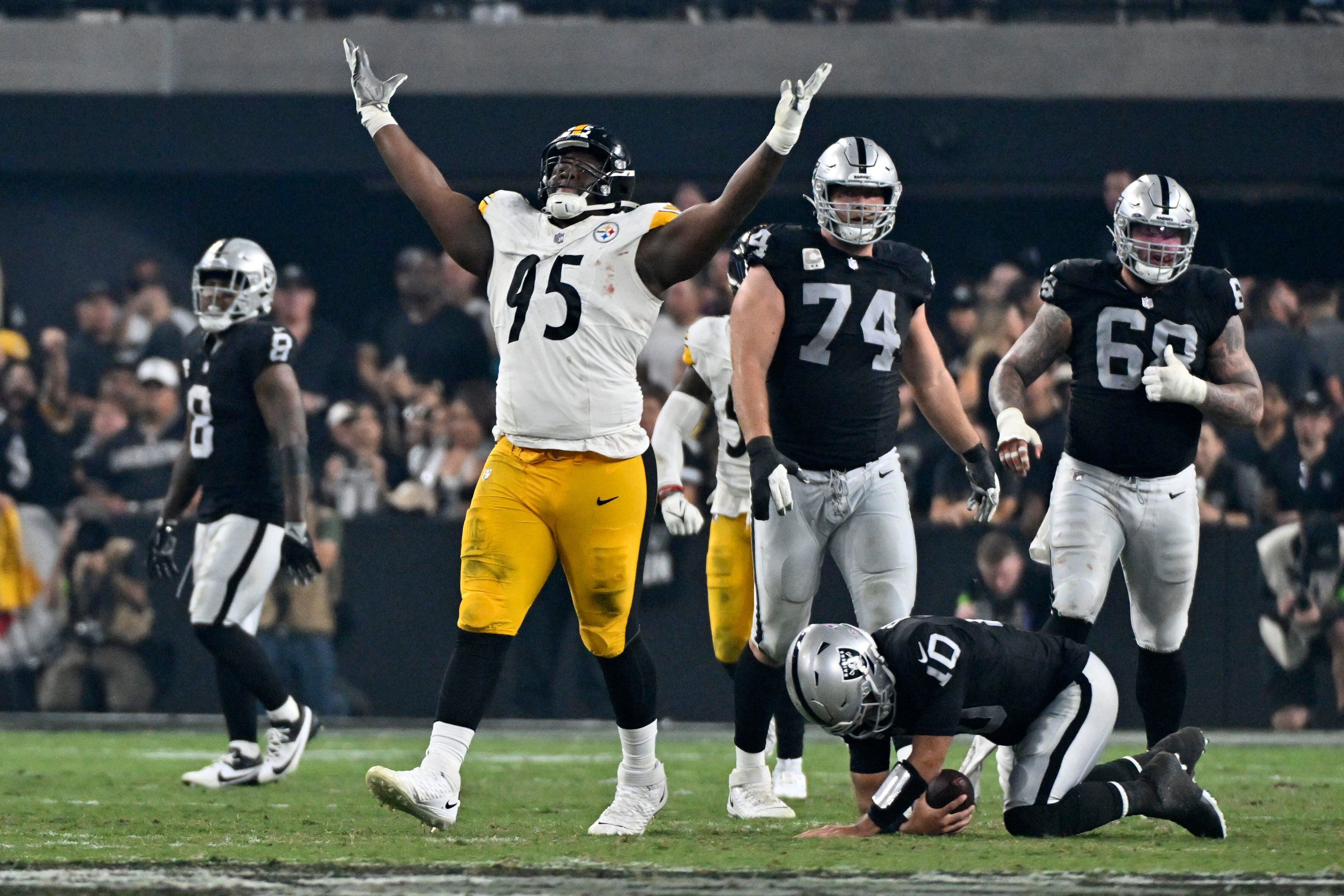 Fight Breaks Out Between Chargers and Raiders Fans at SoFi Stadium --  Storyful 