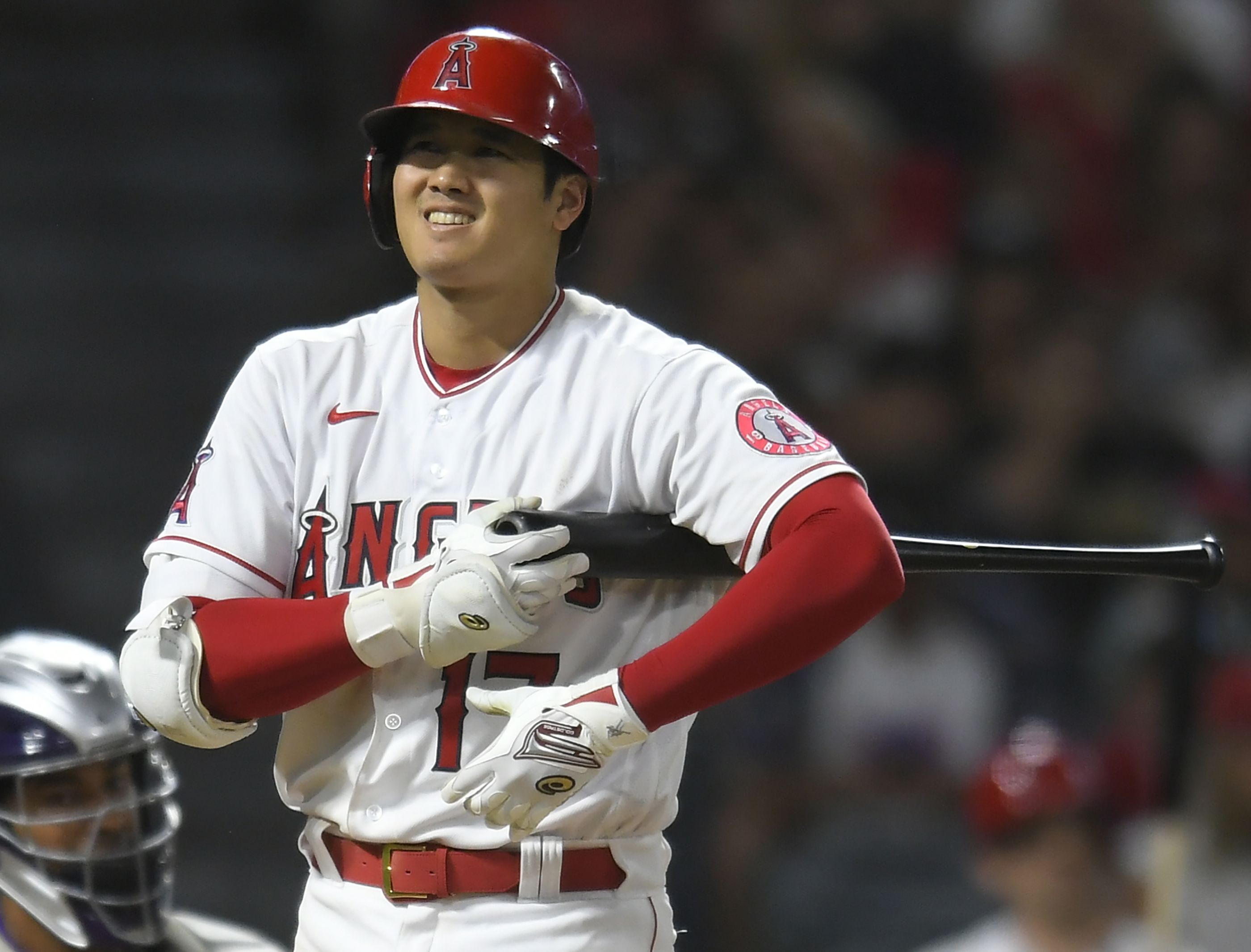 Injured Ohtani remains in Angels' lineup, Trout lands back on IL