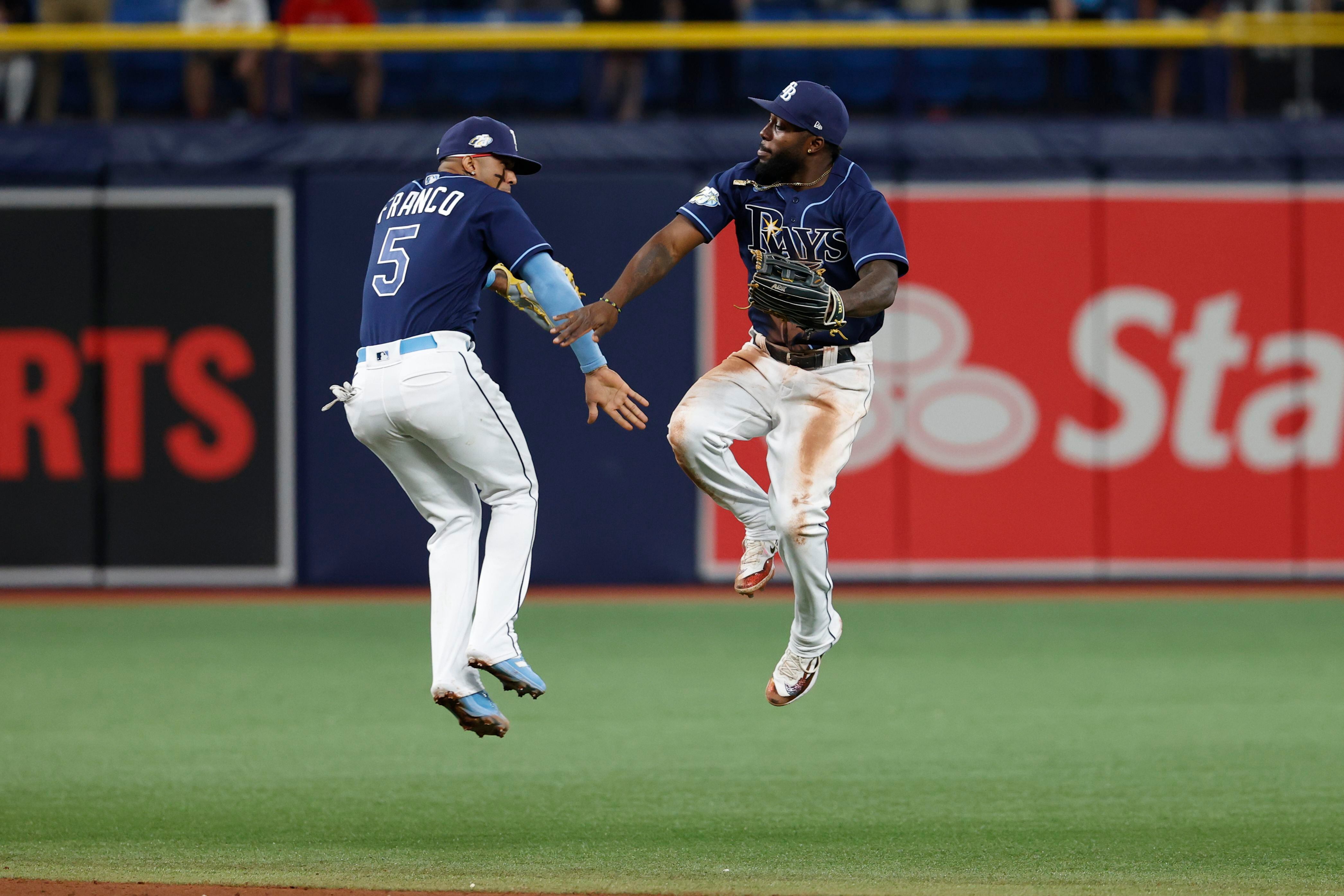 How Rays' Wander Franco made that amazing barehanded catch vs. Astros