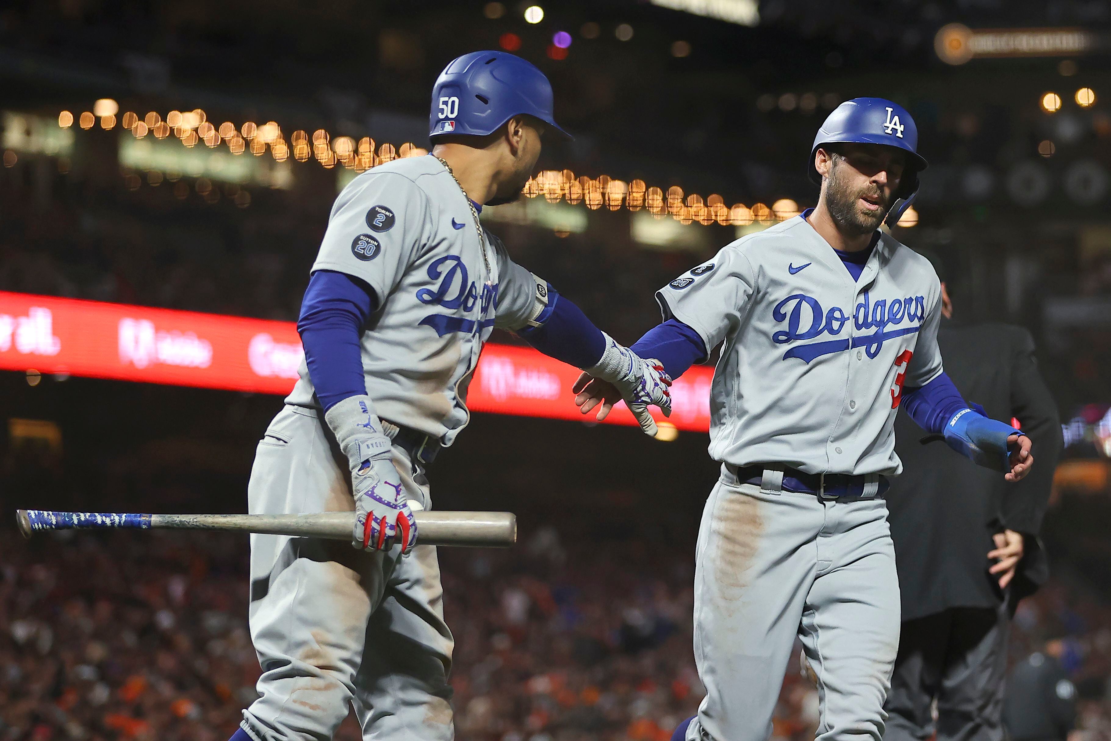 Julio Urias tops players in NLDS Game 5 as Dodgers win series over Giants —  Box-Toppers