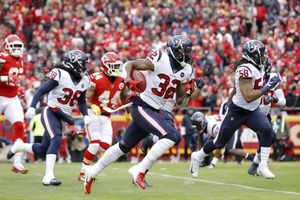 Kansas City Chiefs trade for Houston Texans' Lonnie Johnson