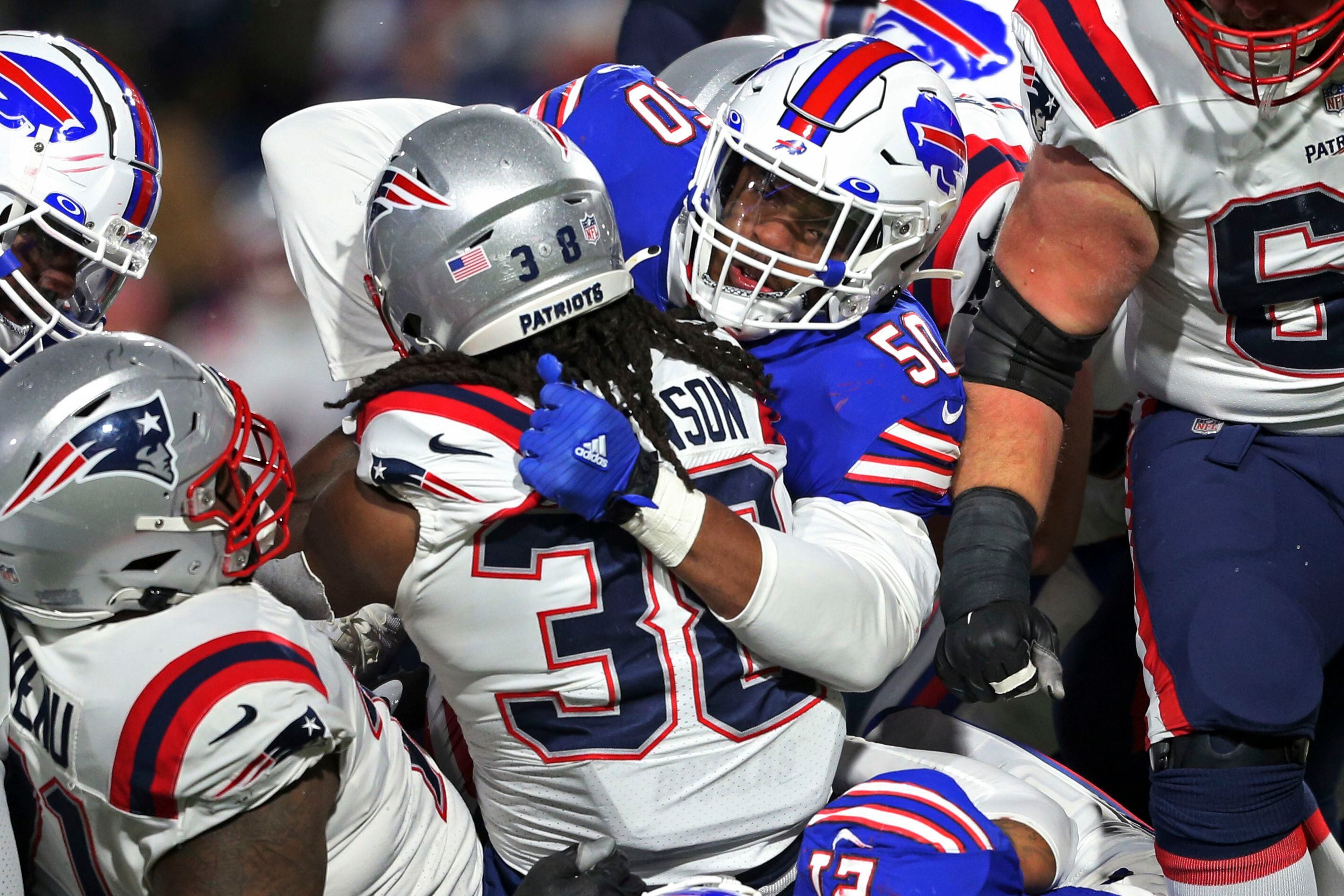 Patriots out-run Bills in 14-10 win in blustery conditions