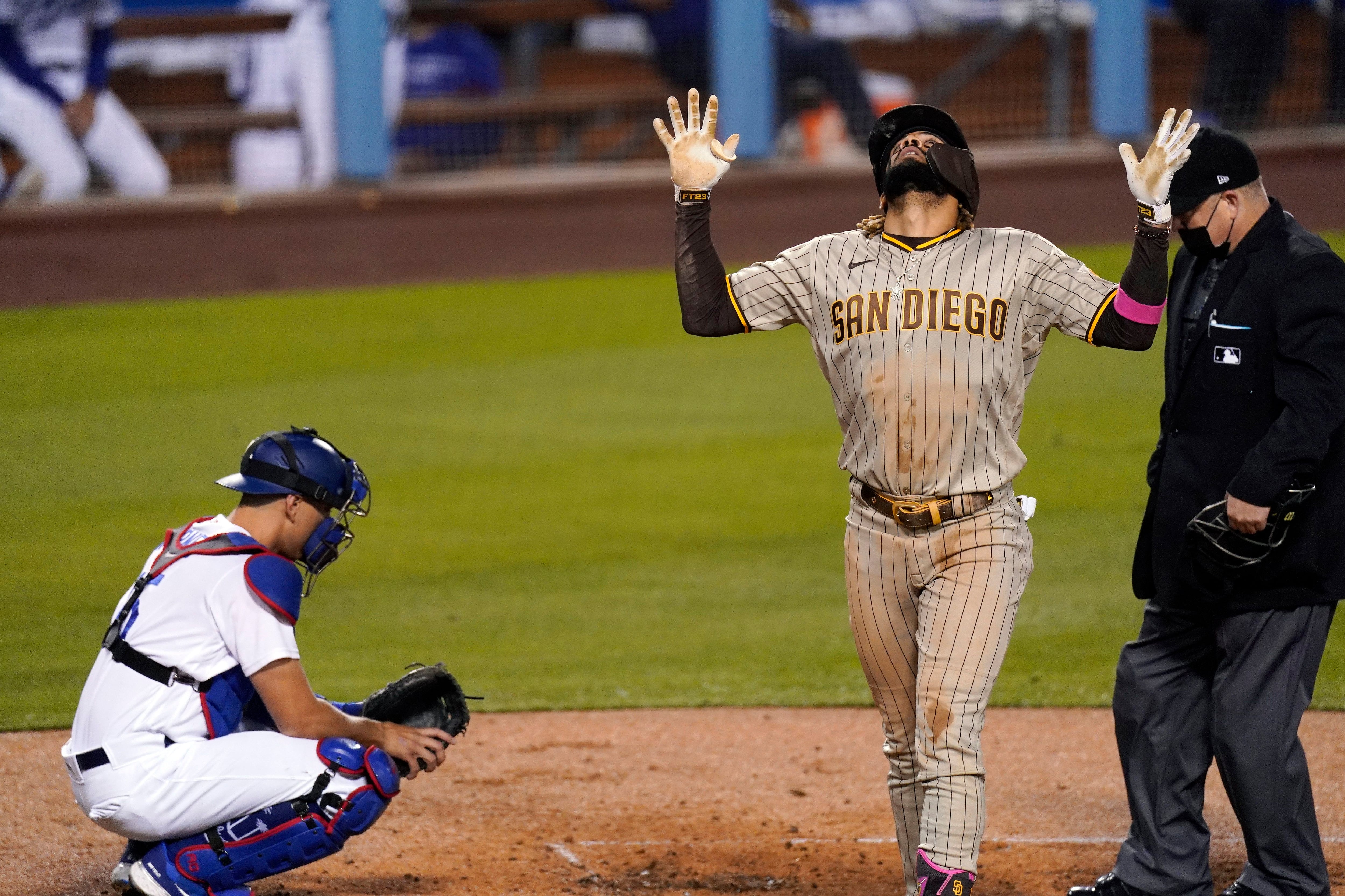 Dodgers place catcher Austin Barnes on family emergency list