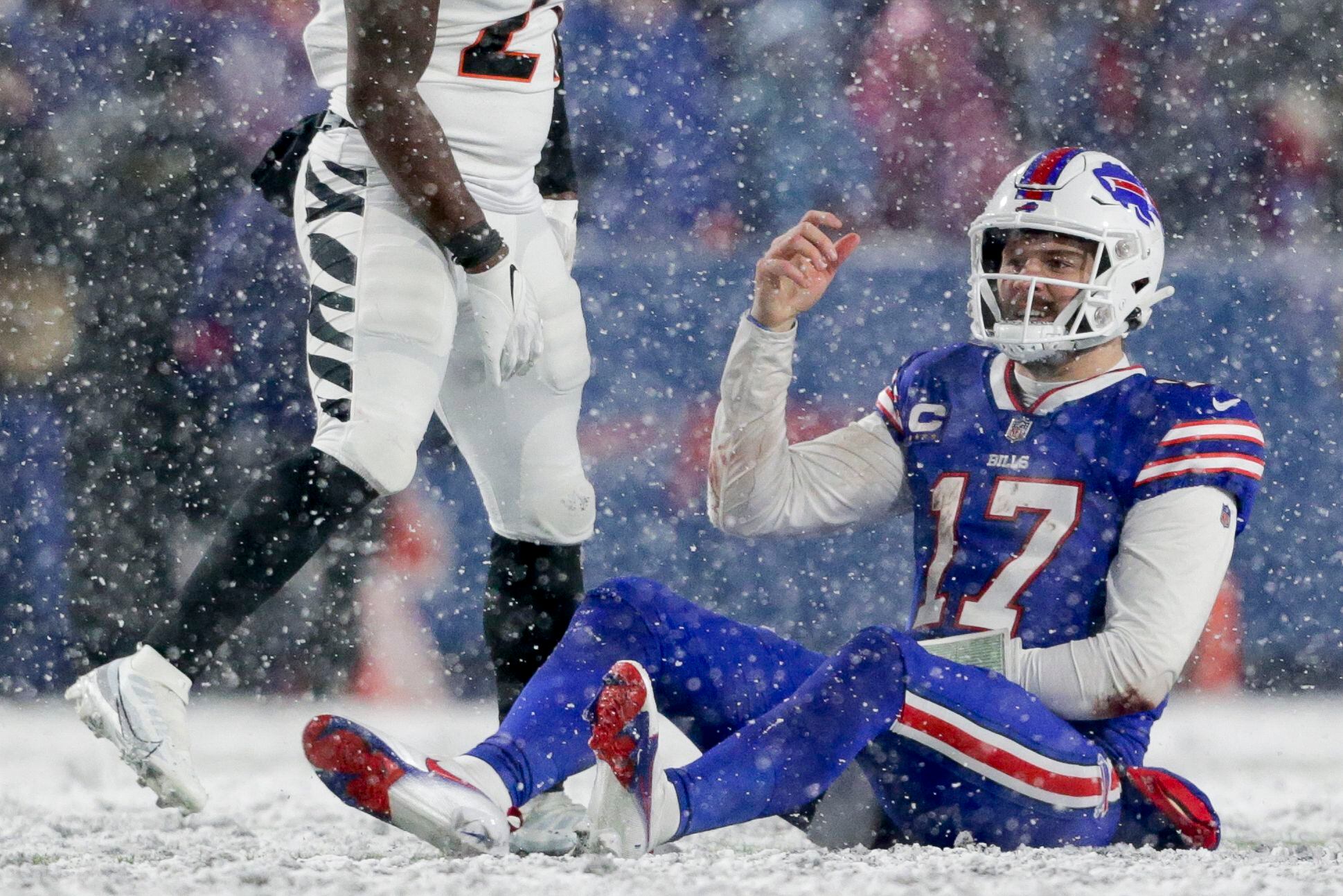 Bengals return to AFC championship after 27-10 rout of Bills