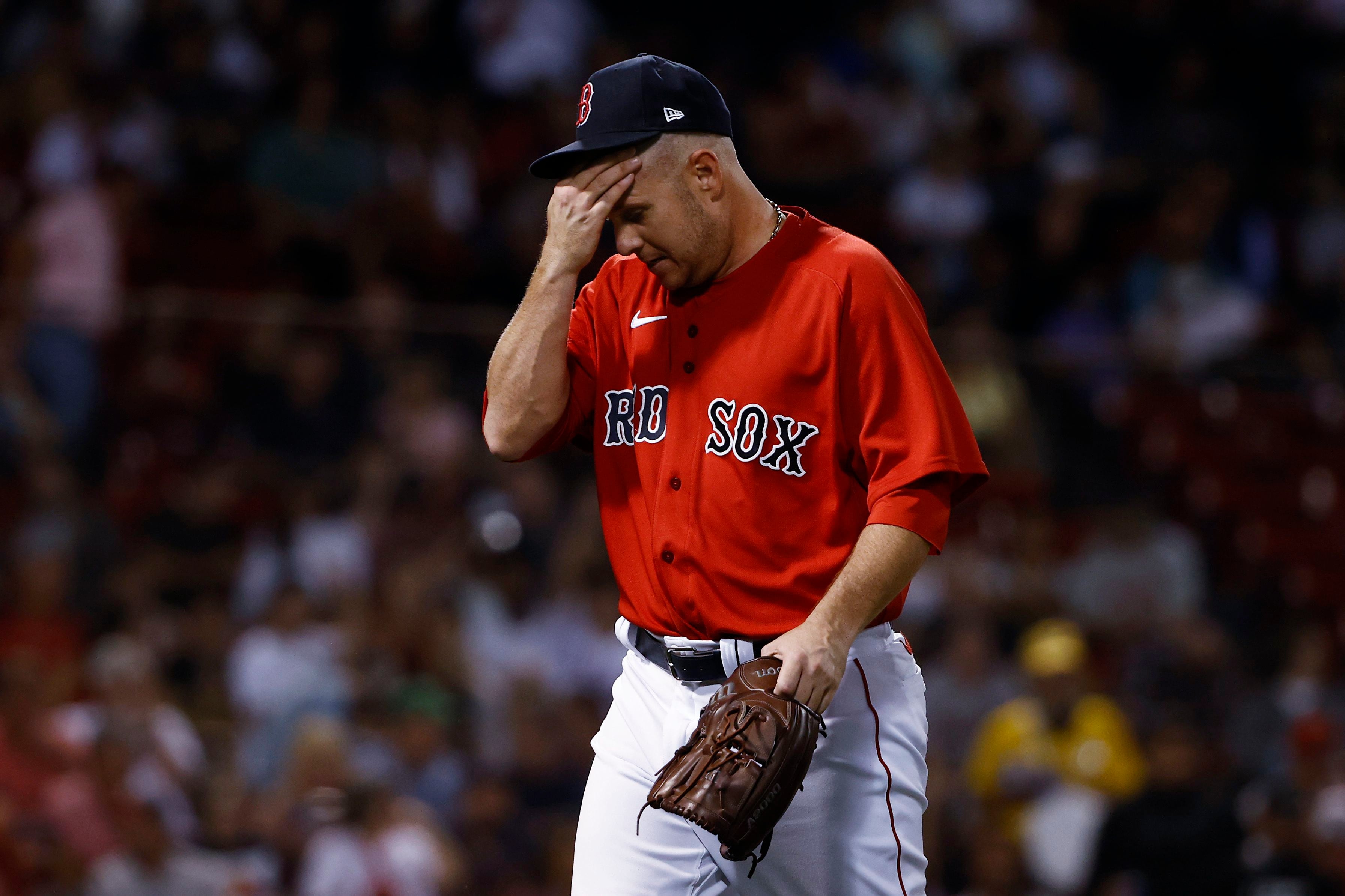 Red Sox Kike Hernandez tests positive for COVID-19, manager says