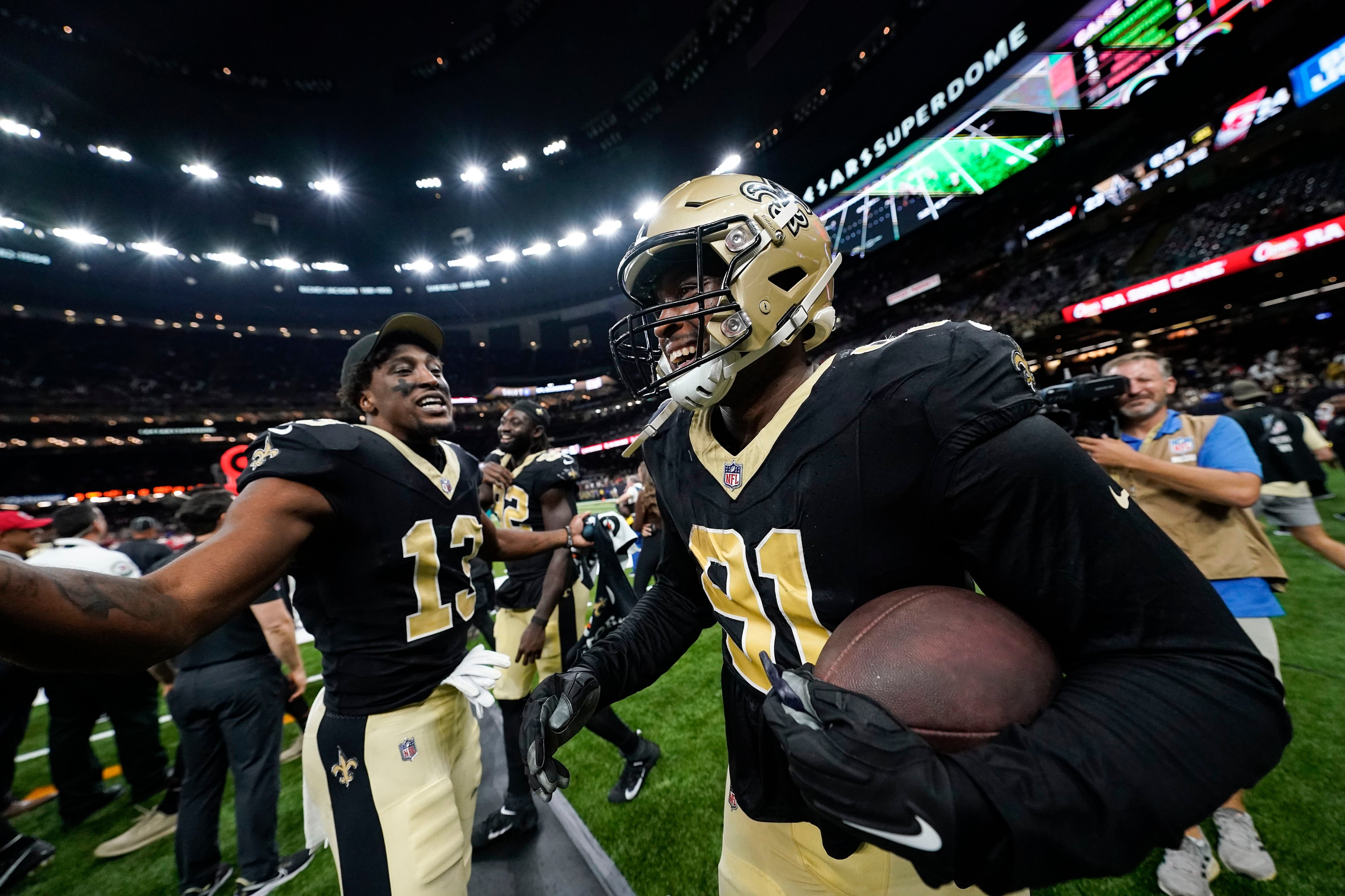 Derek Carr throws a TD pass in his Saints debut, a 26-24 preseason win over  the Chiefs - The San Diego Union-Tribune