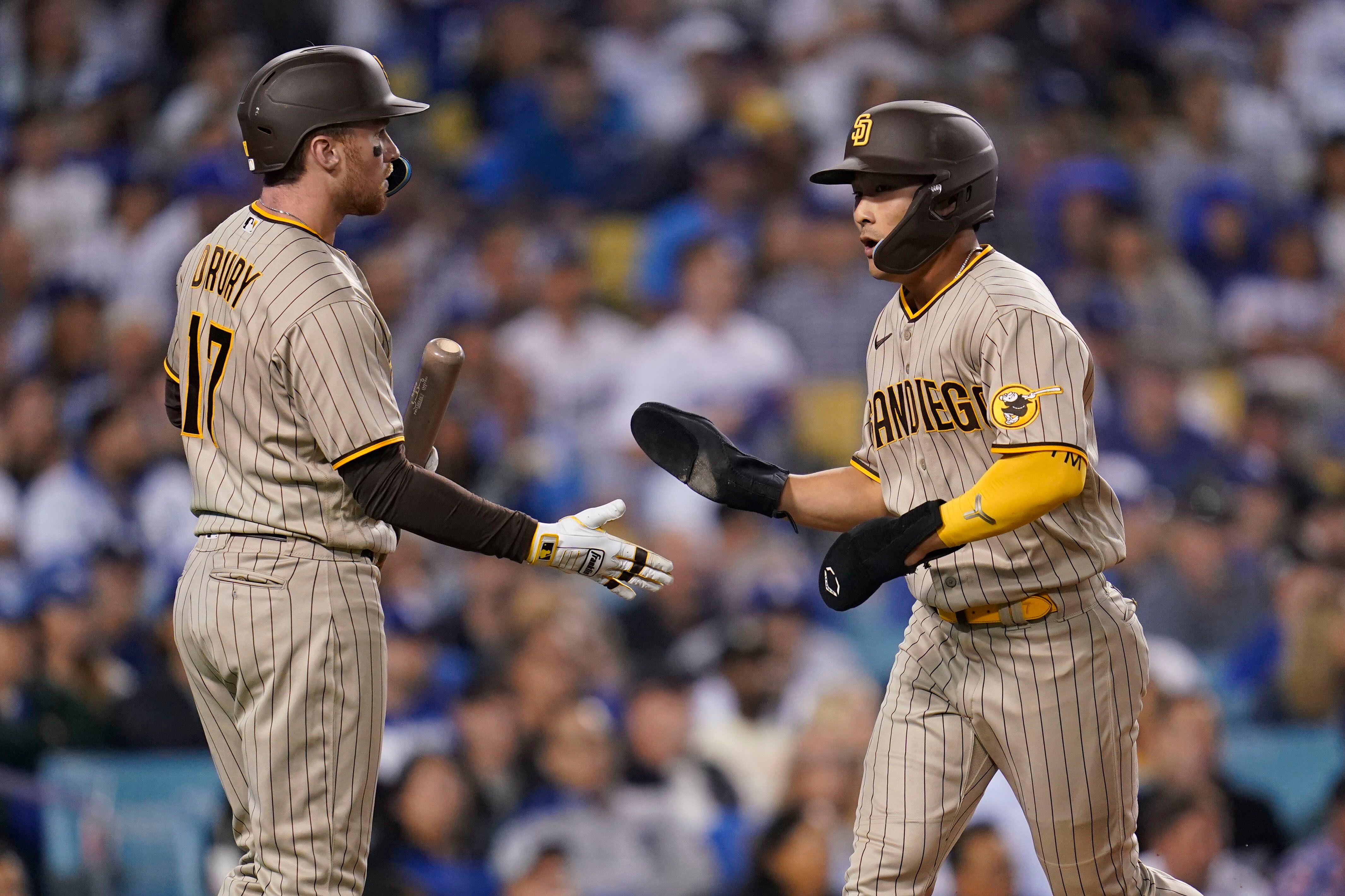 Padres pull out 5-3 victory over Dodgers, tie NLDS 1-all