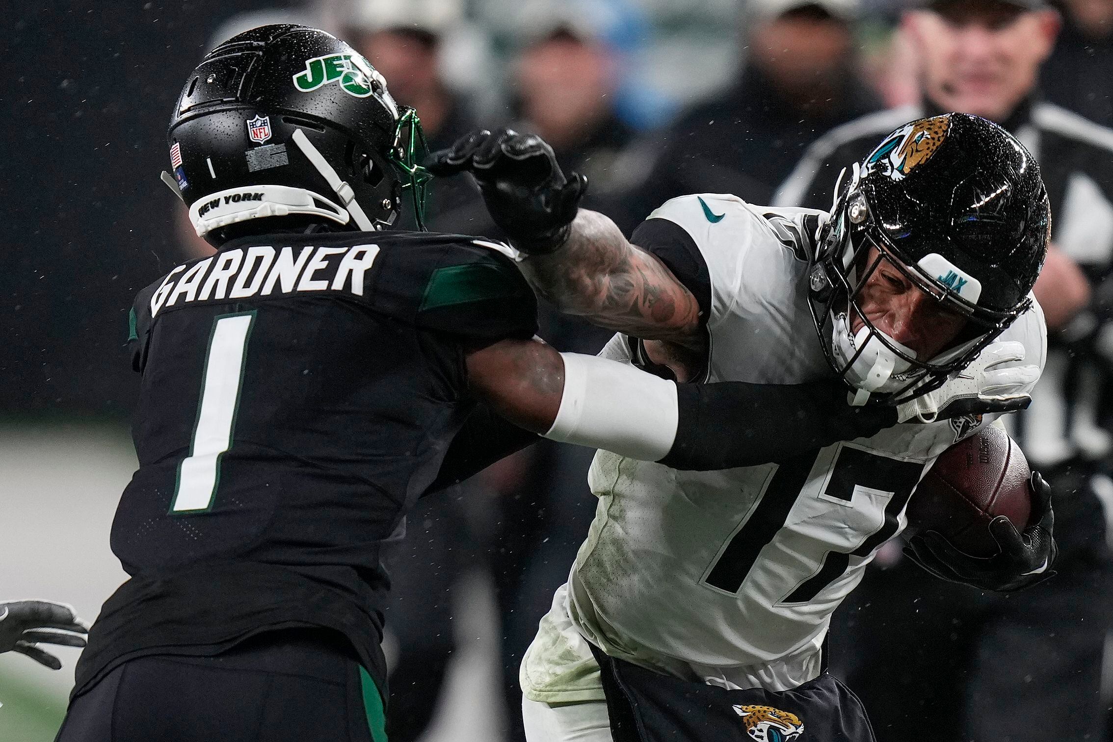 Lawrence, Jaguars continue playoff push, outclass Jets 19-3 – The Denver  Post