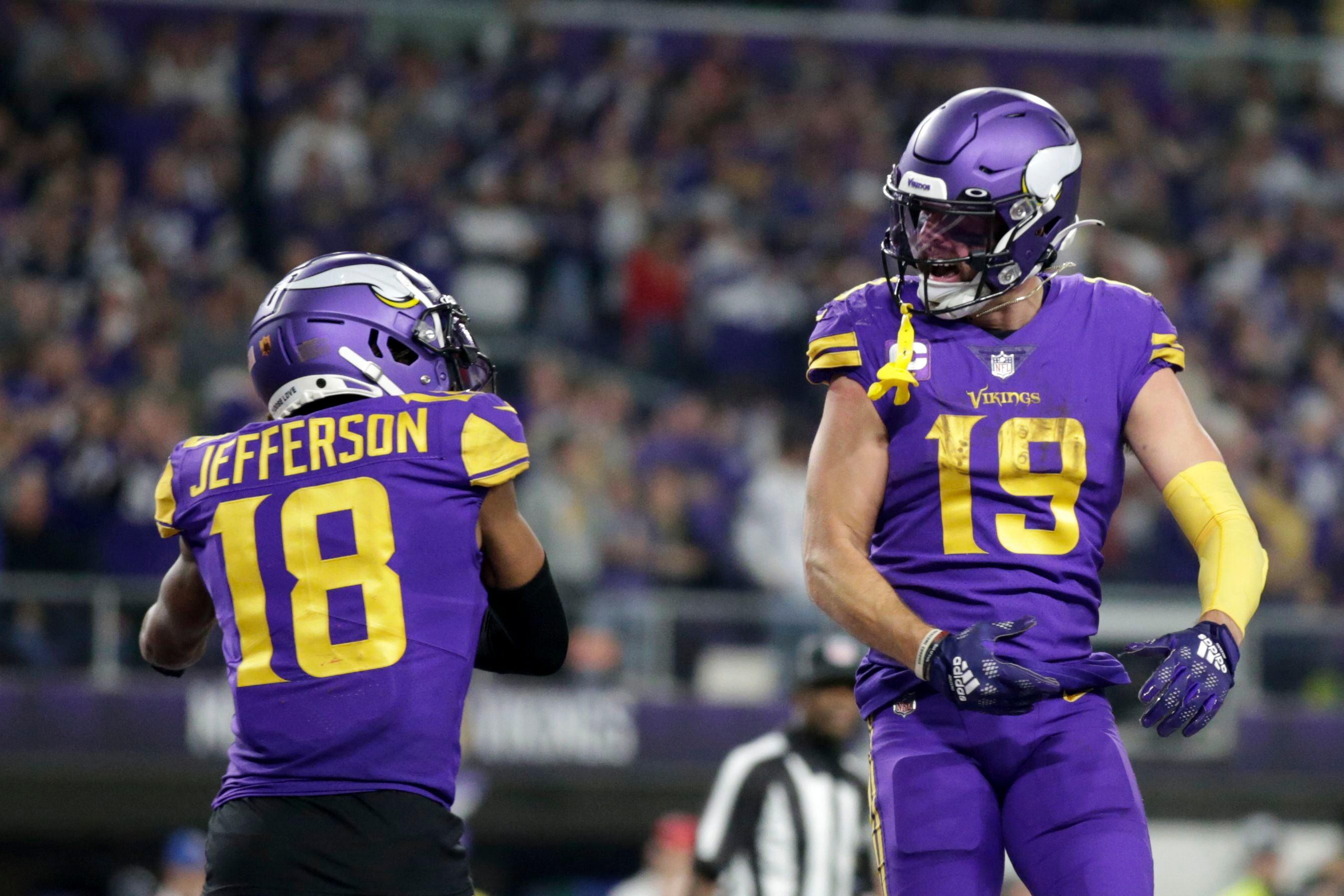 Cousins, Vikings rebound from blowout to beat Patriots 33-26