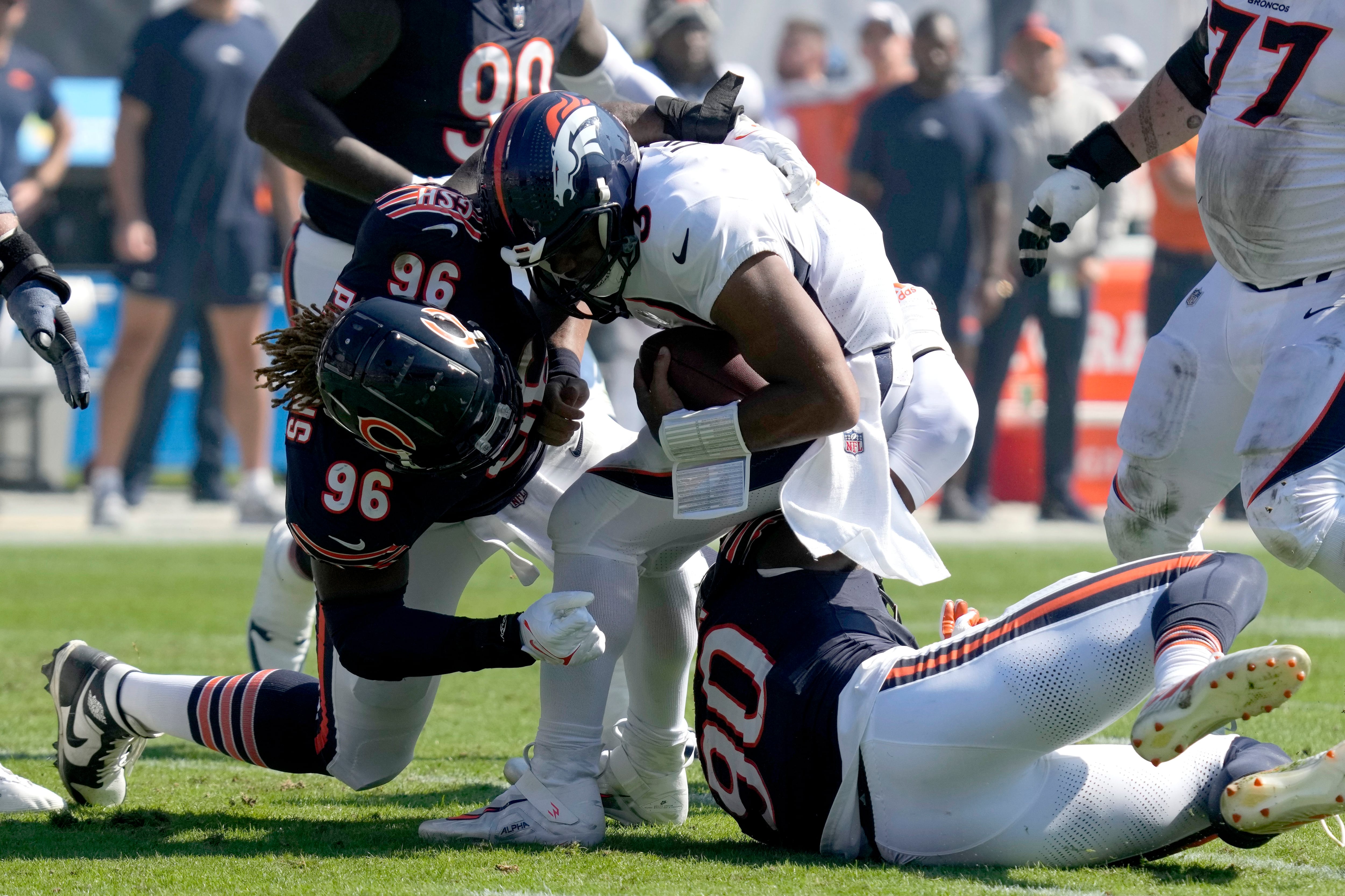 Broncos rally from 21 down to top Bears 31-28