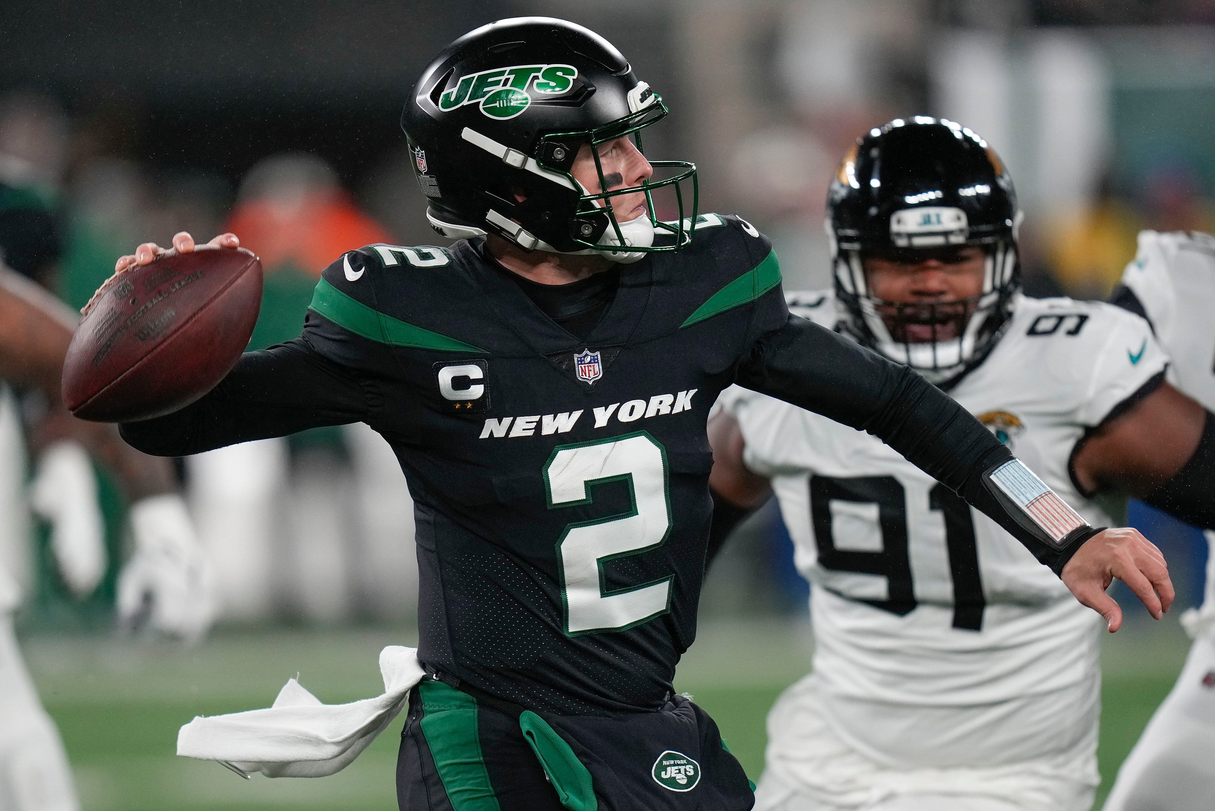 Lawrence, Jaguars continue playoff push, outclass Jets 19-3 – KXAN Austin