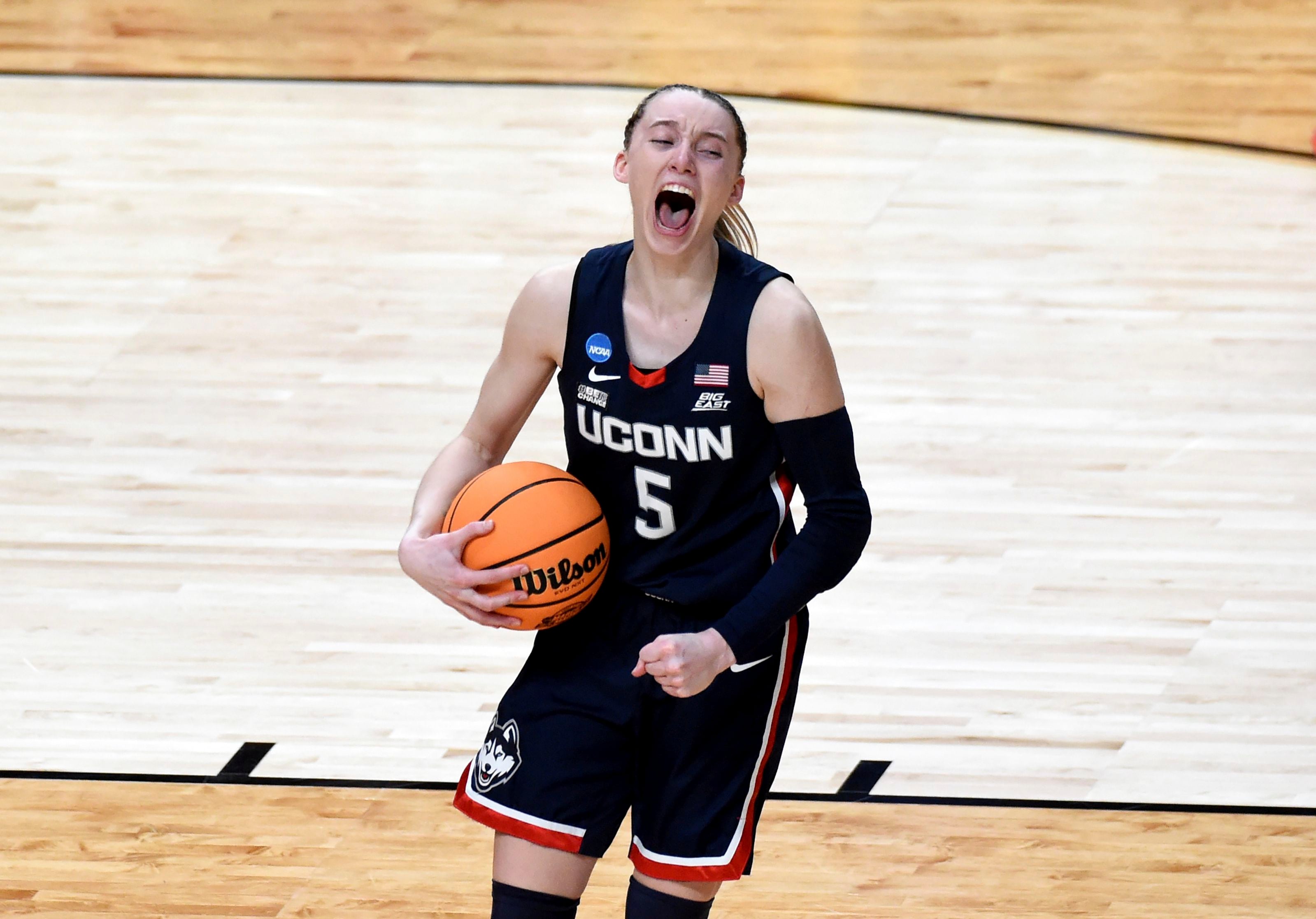 Paige Bueckers lifts UConn back to the Final Four with 80-73 win over JuJu  Watkins and USC