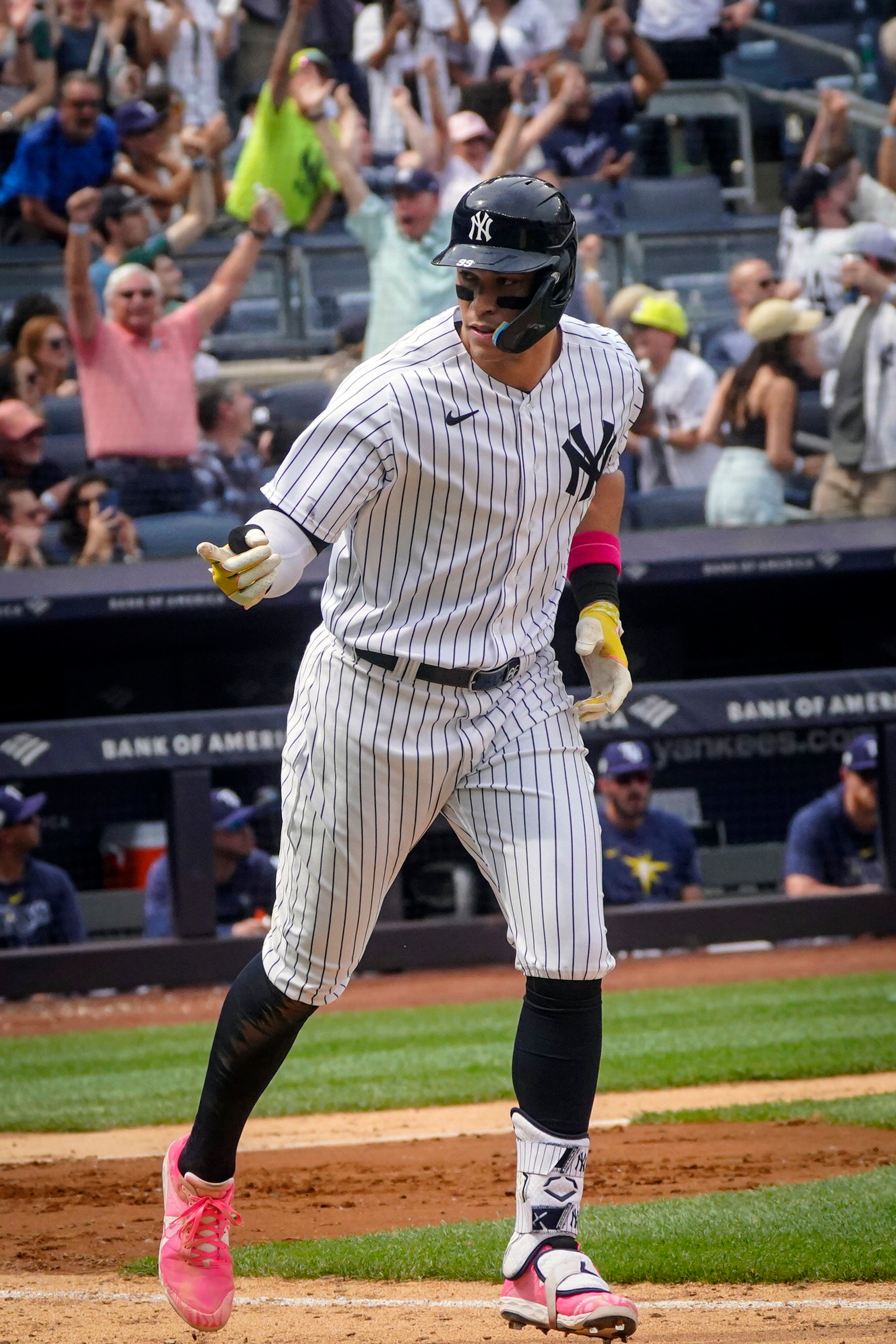 Judge homers twice, Yankees overcome 6-run deficit, beat Rays 9-8