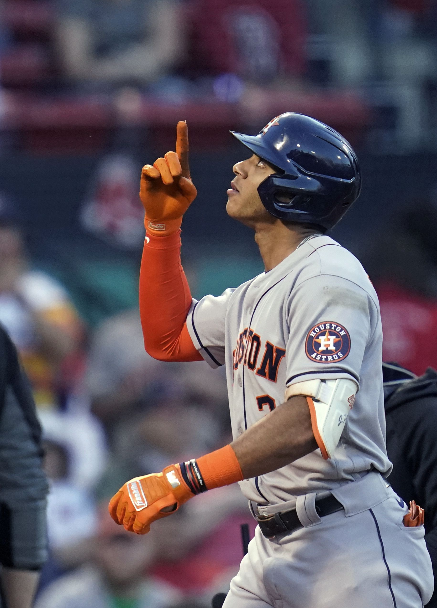 Houston rockets: Astros hit 5 HRs in 2nd, rout Red Sox 13-4