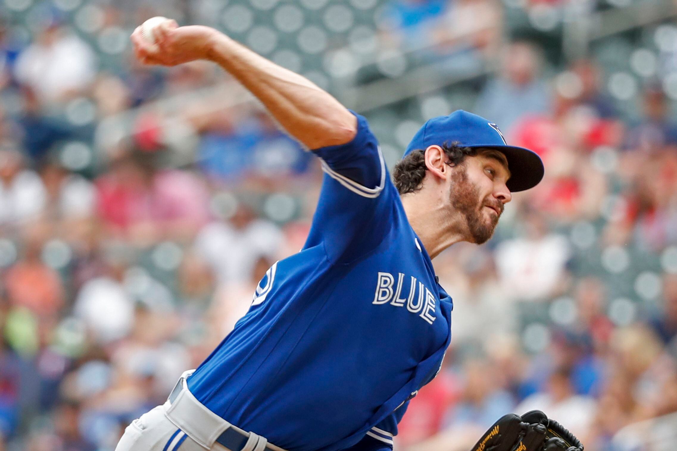 Hernandez's late bomb makes up for base-running gaffe in Jays' win over  Twins